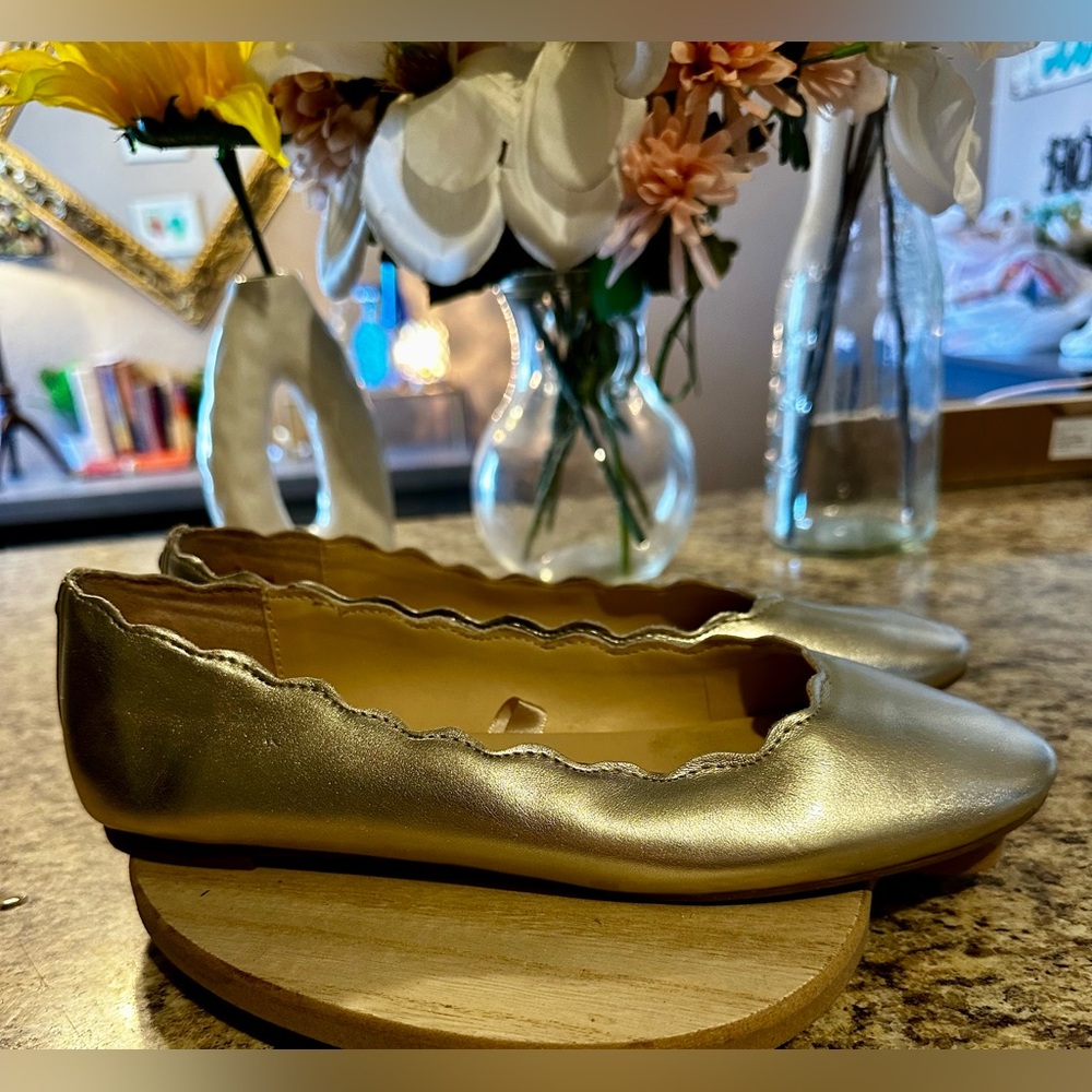 ***SOLD***Sam & Libby Sz 7 Gold Ballet Flats Cinderella Girlhoodcore Metalli - Picture 3 of 10